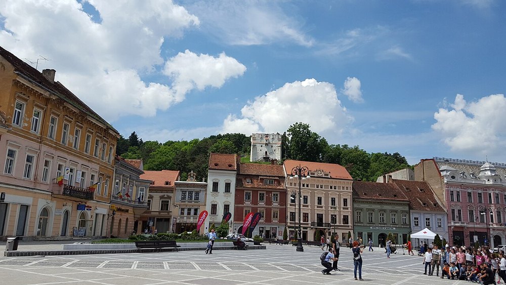Piața Sfatului and the old town of Brașov.