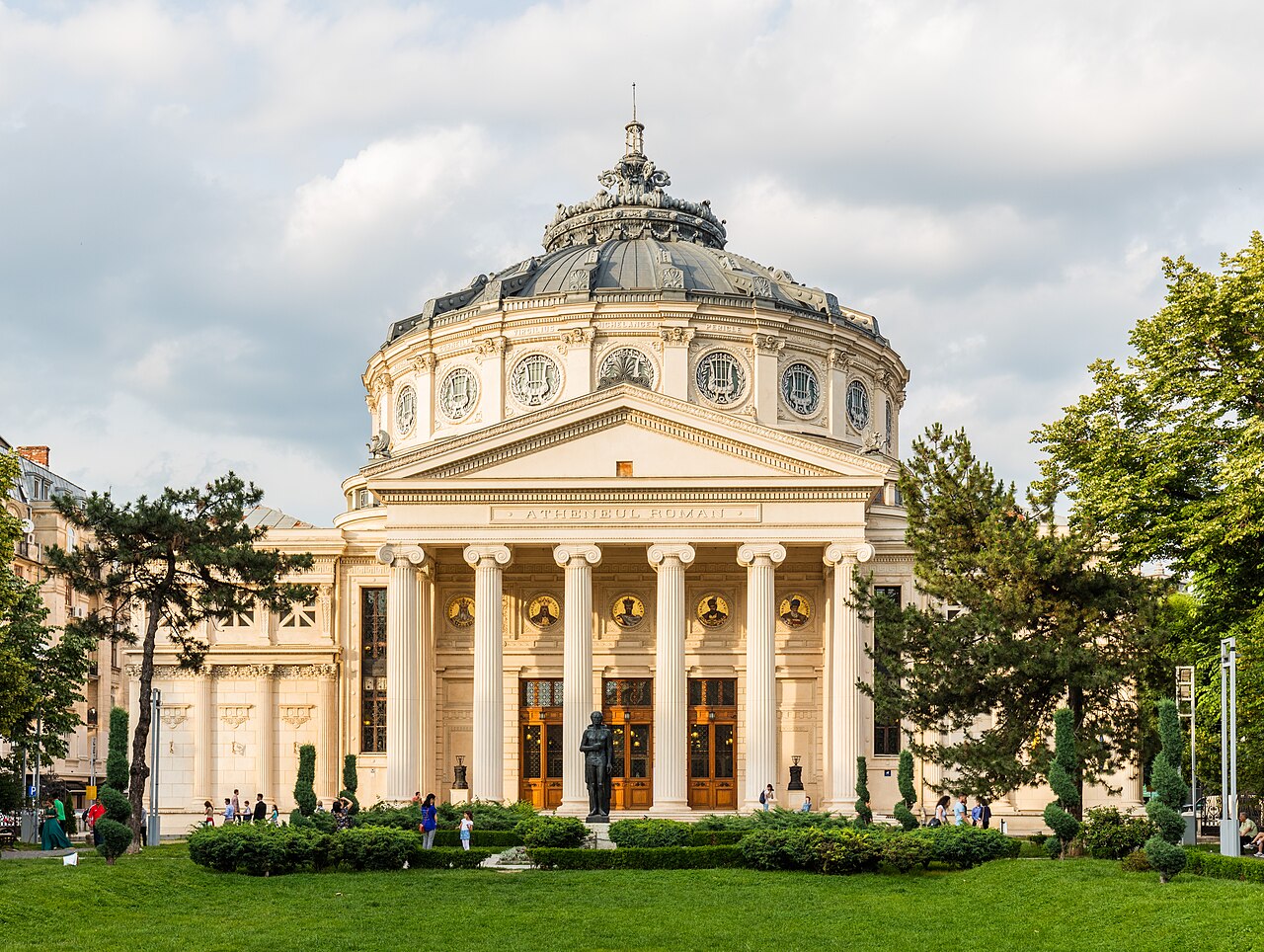 The dome and façade of the Romanian Athenaeum