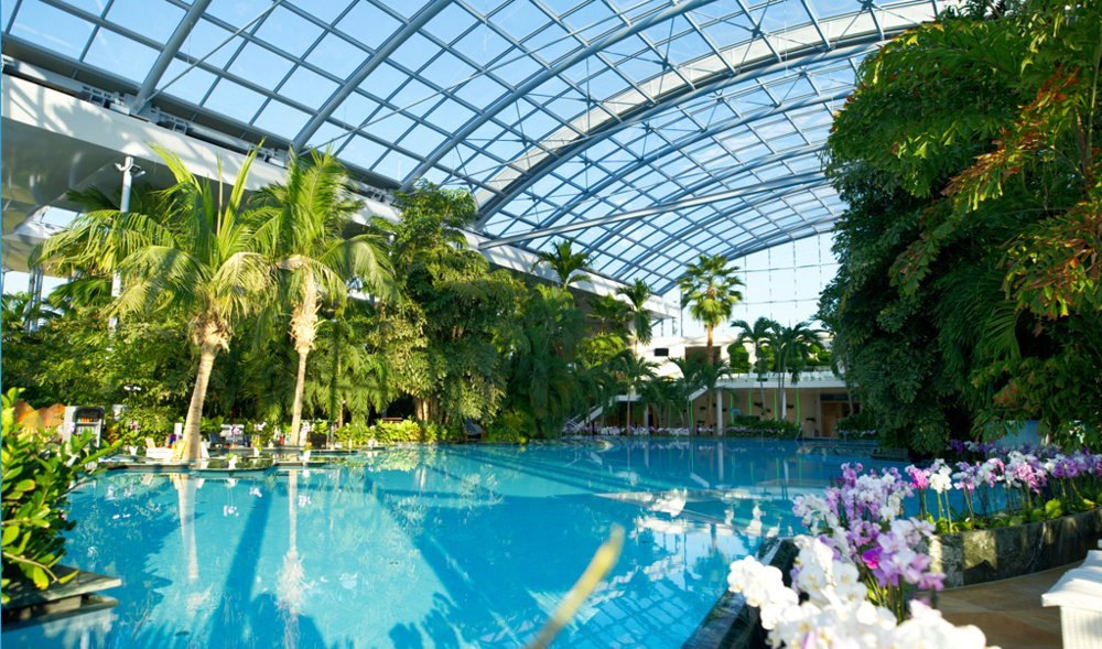The Palm main pool at Therme București